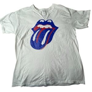 GILDAN‎ ACTIVEWEAR Rolling Stones Logo Cut Neckline Large Tee